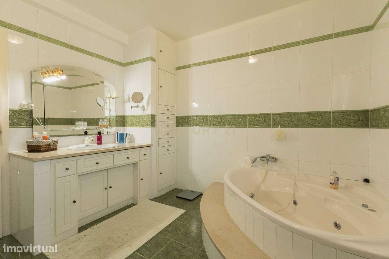 Moradia em Cernache, Coimbra - T6 com Piscina, Ginasio, Parque infanti-35