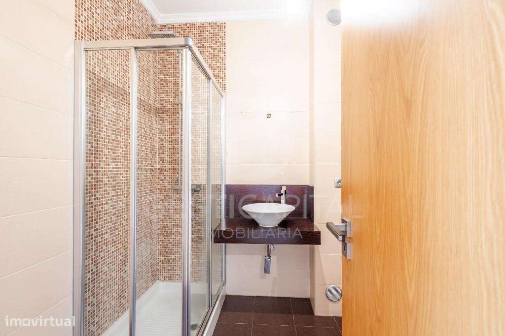 T2 com lugar de garagem no centro do Marco de Canaveses-10