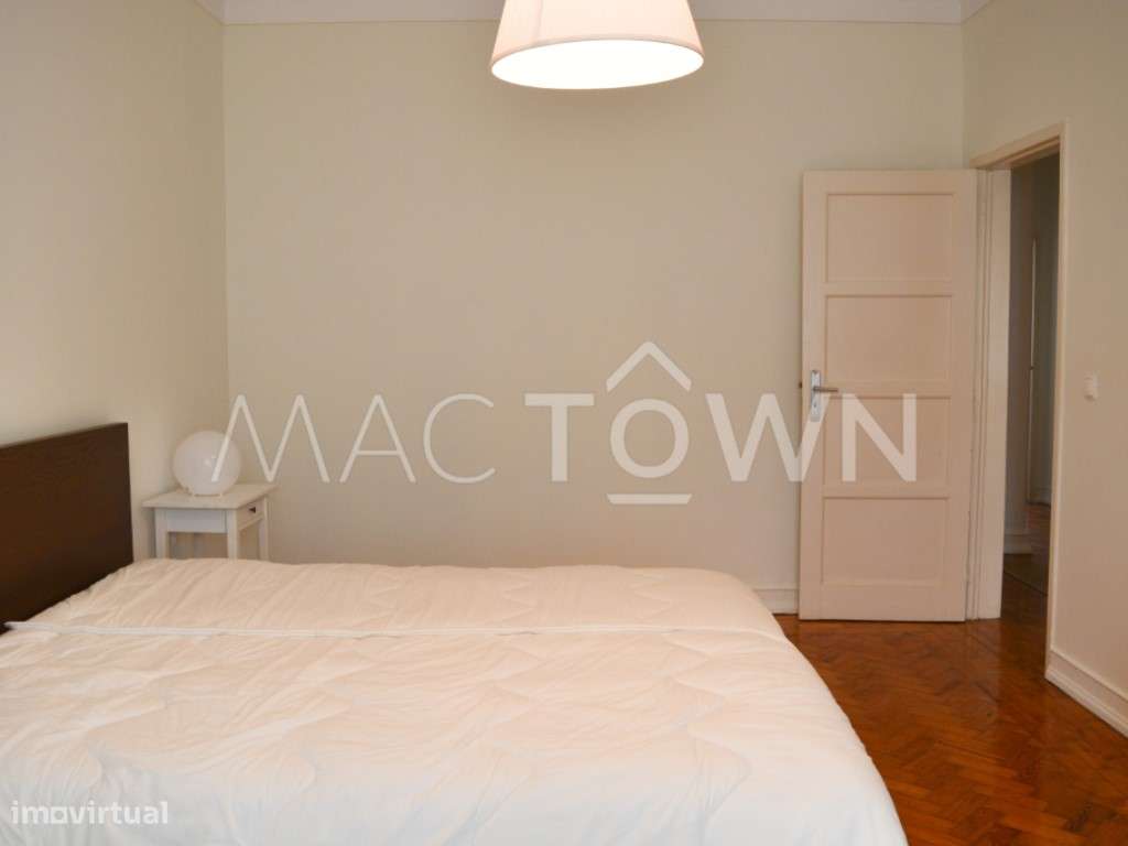 Viva com conforto num T2 com varanda na Ajuda - Grande imagem: 2/15