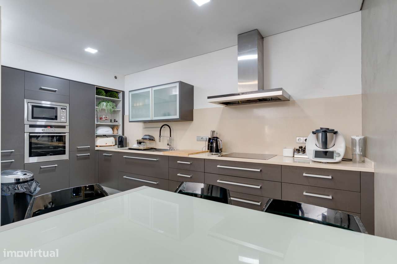 Elegância e Privacidade na Moradia dos Seus Sonhos-2