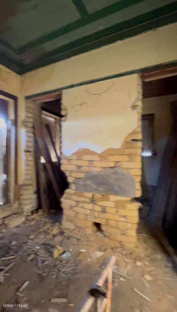 Moradia a Reabilitar_Terreno Urbano 2.192 m² – Investimento/Habitação - Grande imagem: 5/13