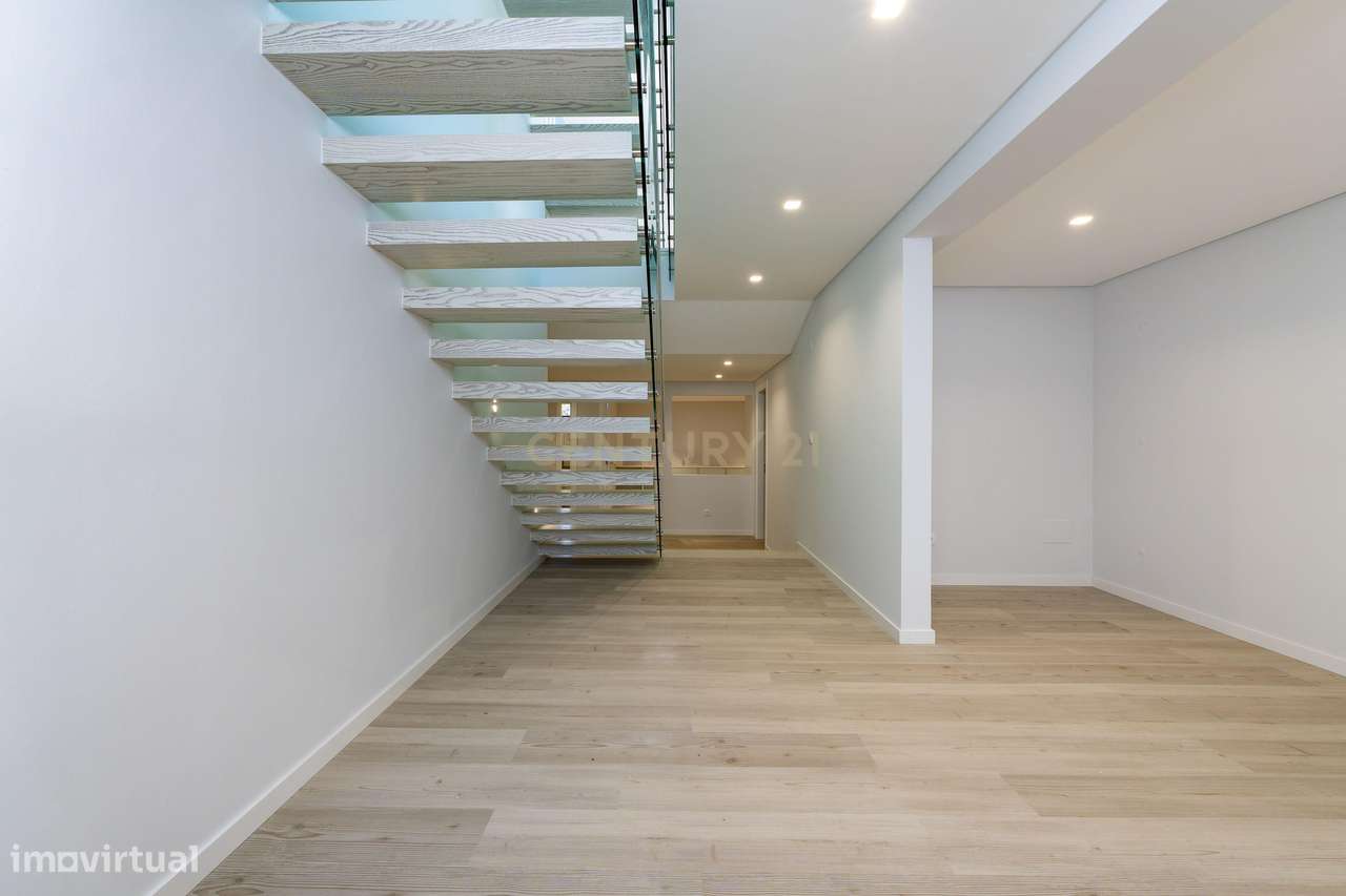 Moradia premium em Cascais onde o luxo e a natureza se encontram-33