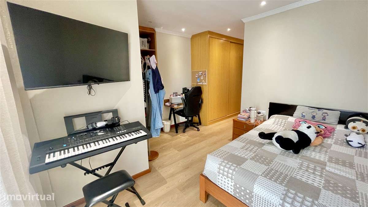 Moradia T4-Póvoa de Varzim-Centro-Acessos-2 Garagens Fechadas-13