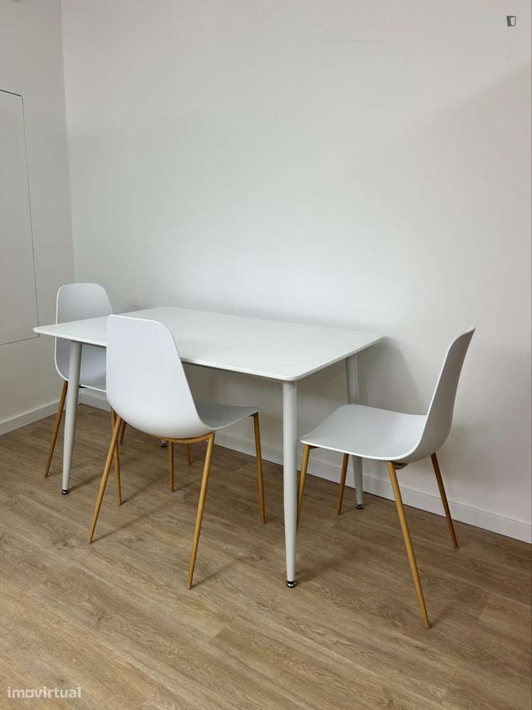 Quarto - localizado em Aveiro - Grande imagem: 5/10