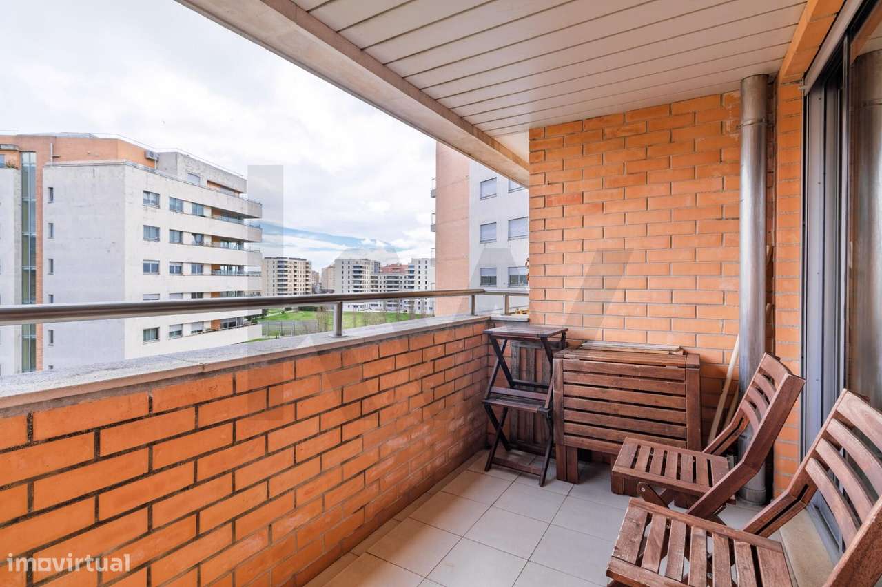 Apartamento - Excelente T1 com Varanda em Condomínio privado com Pisci - Grande imagem: 5/39