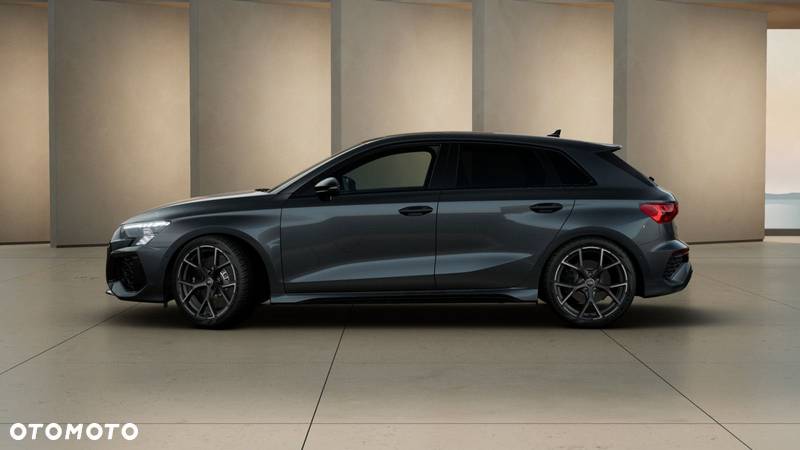 Audi RS3 TFSI Quattro S tronic - 4