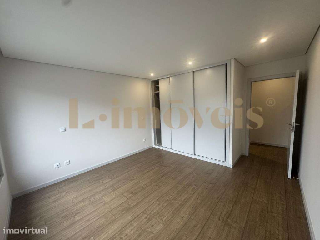 APARTAMENTO T3, NOVO, JUNTO Á BOAVISTA, PORTO-5