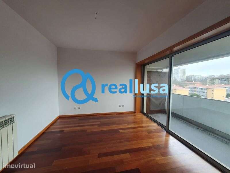 Apartamento T3 Duplex c/ garagem Bonfim Porto-5