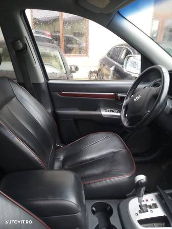 Dezmembram Hyundai Santa FE din 2006 2.2 CRDI 4x4 - 8