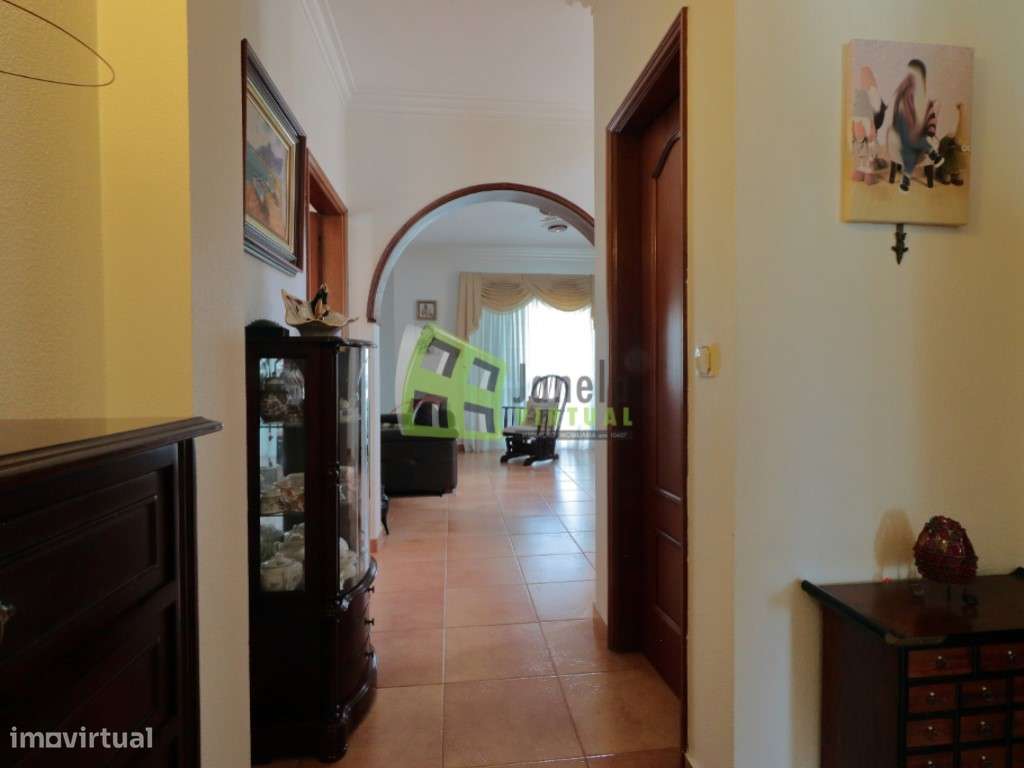 Moradia T4 com Quintal e Garagem - Quinta do Conde-14