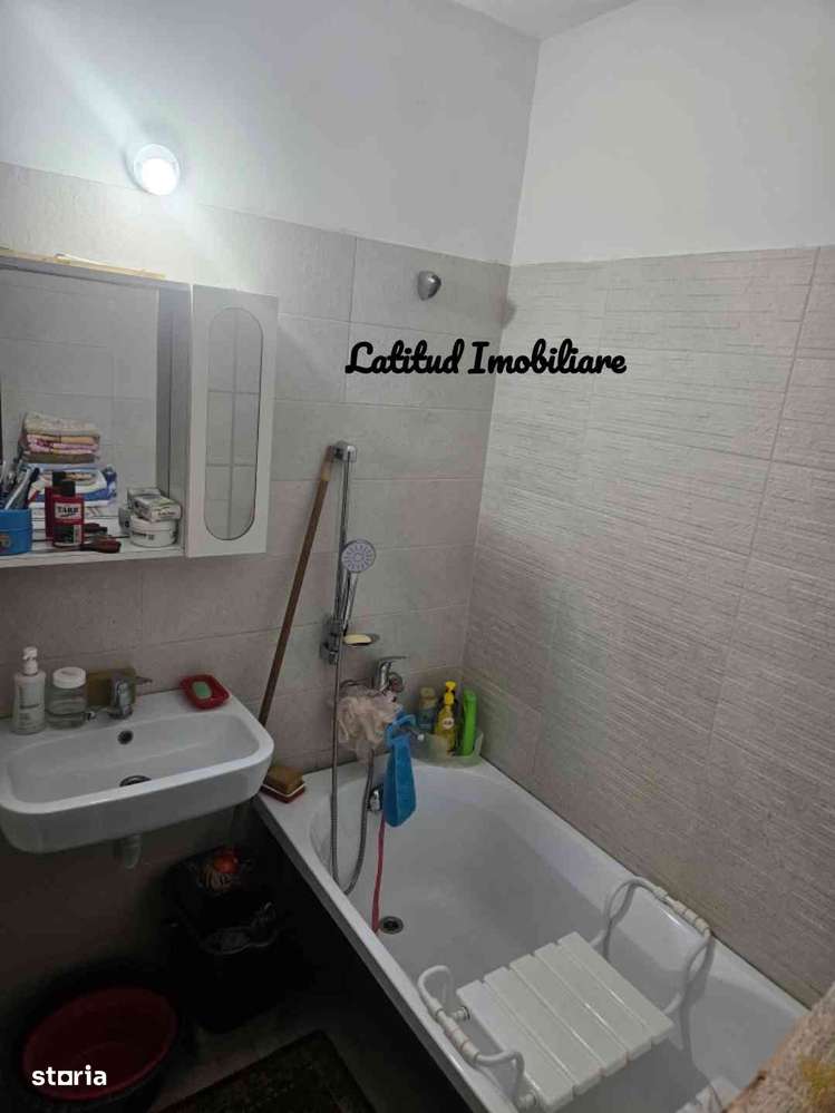 Garsonieră situata în zona Banat, Pitești-2