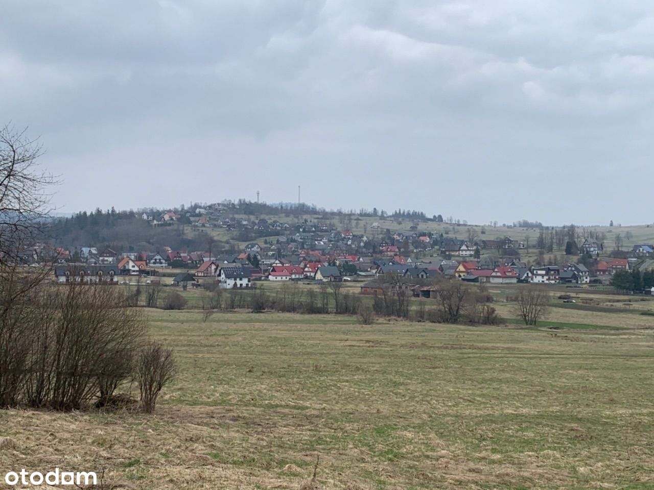 Działka z pięknymi widokami idealna na rekreacje!