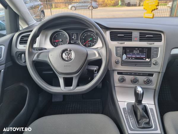 Volkswagen Golf 1.6 TDI DPF DSG BlueMotion Technology Comfortline - 10