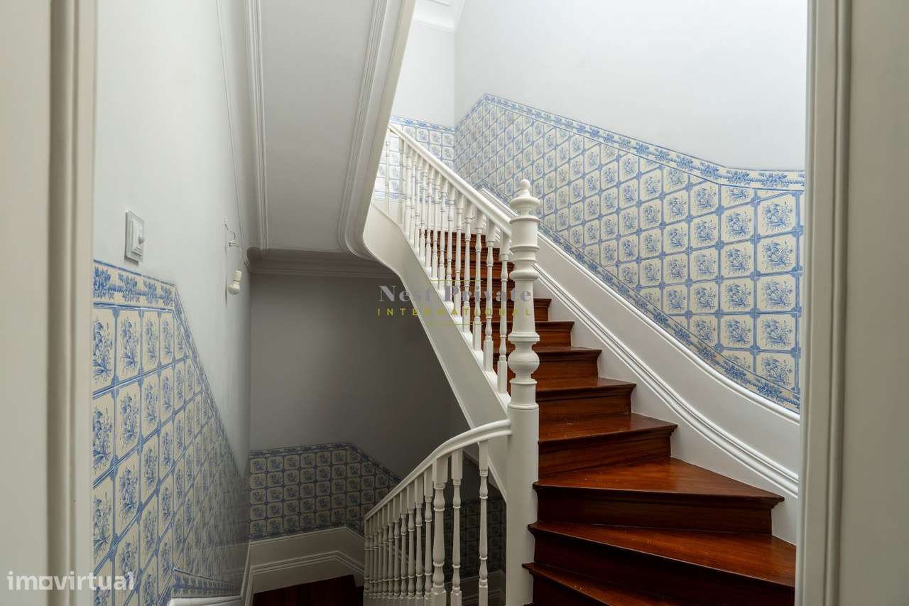 Palacete à venda na Rua de Álvares Cabral-30