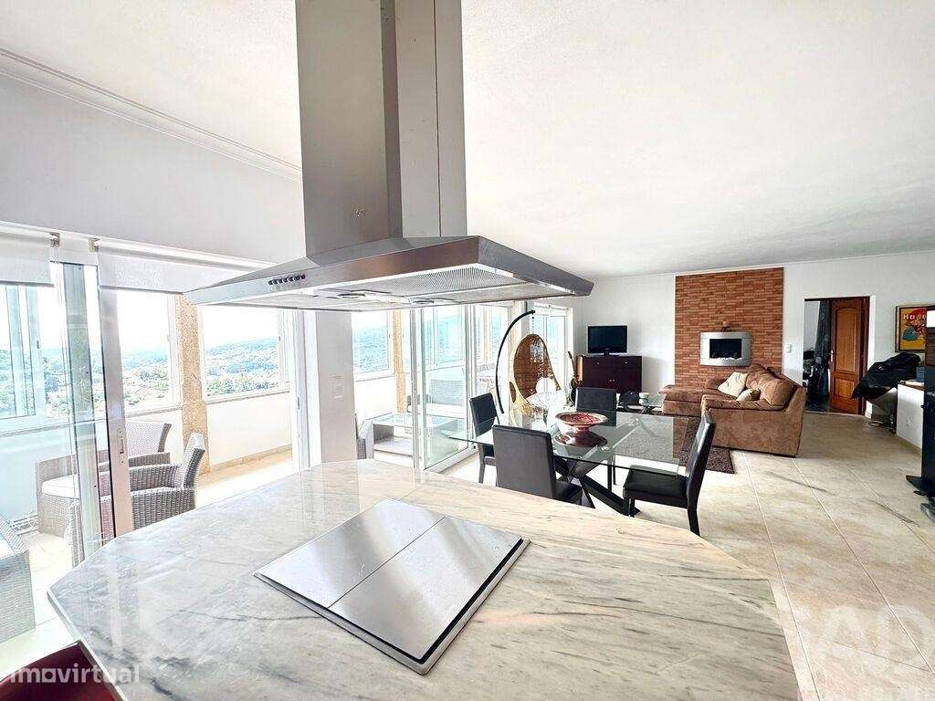 Casa T4 em Paredes de Coura e Resende de 190,00 m2 - Grande imagem: 2/20