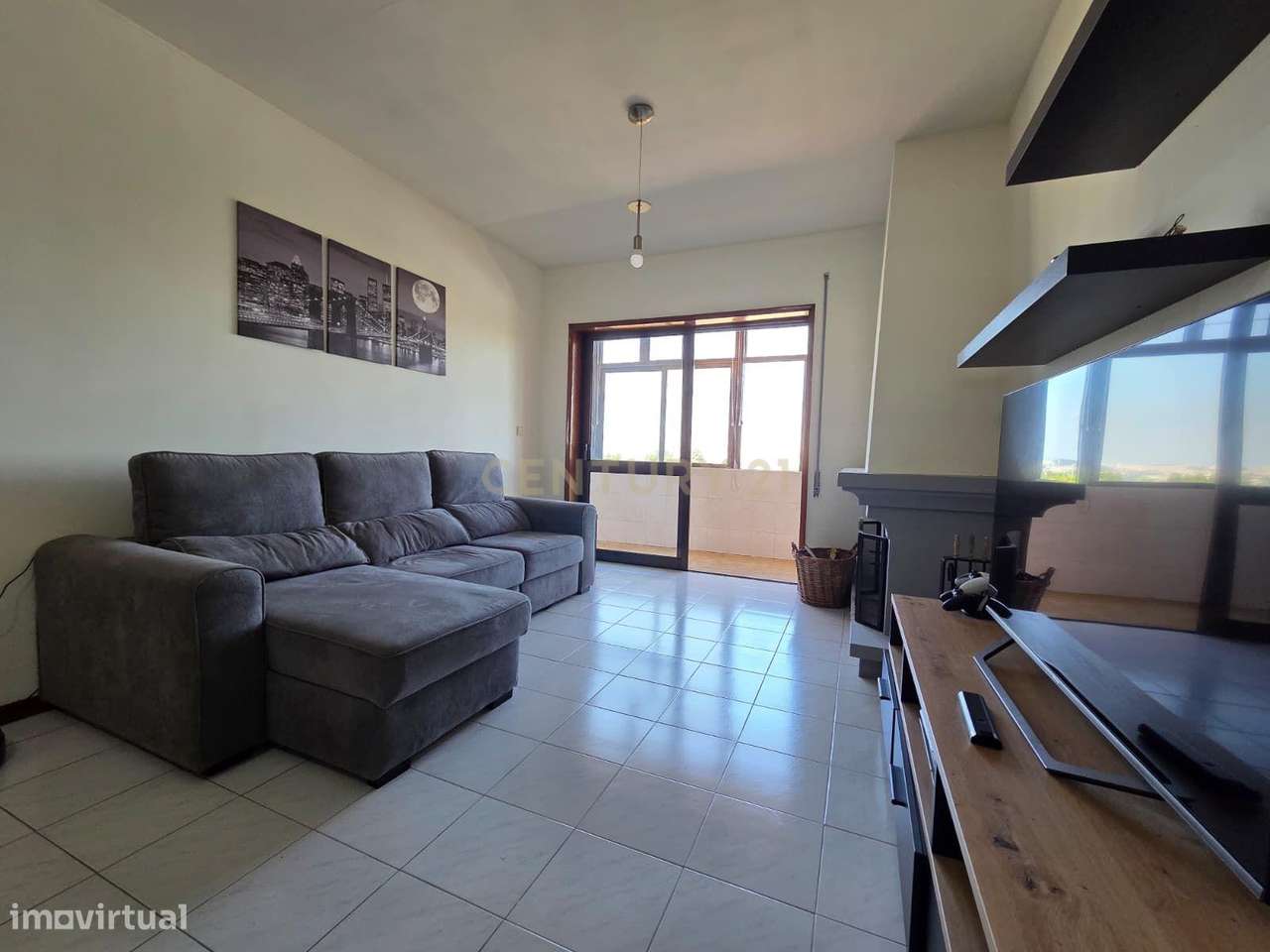 APARTAMENTO T2 | VARANDA | LUGAR DE GARAGEM | ARRUMOS | ELEVADOR | GON-25