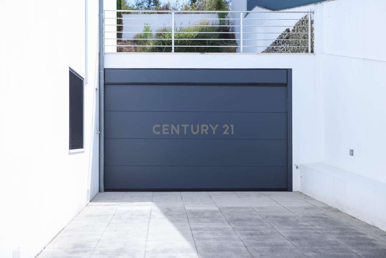 Casa Moderna T4 em Fermentelos, Águeda-16