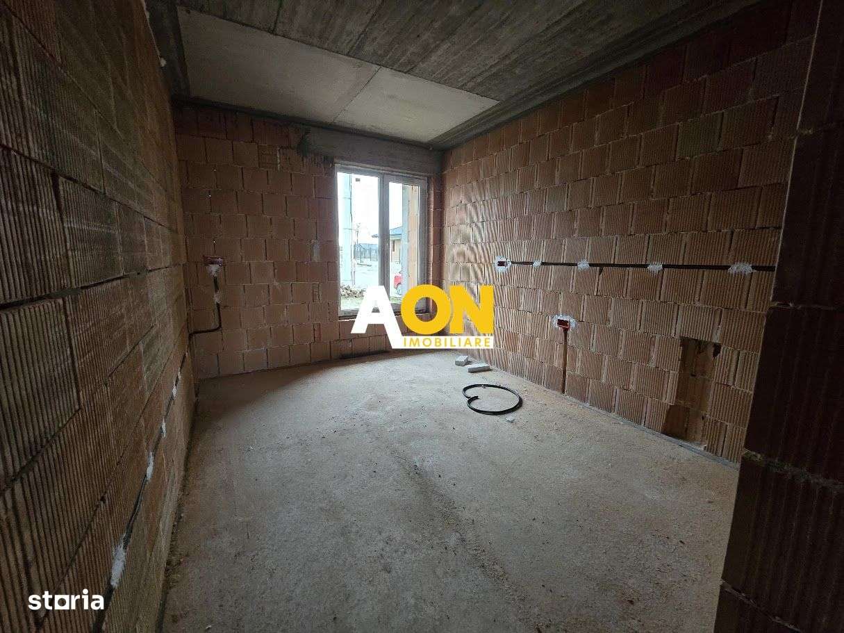 1/2 Duplex Zona Dealul Furcilor 4 Camere, 300mp Teren, 60mp Subsol - Imagine principală: 5/8