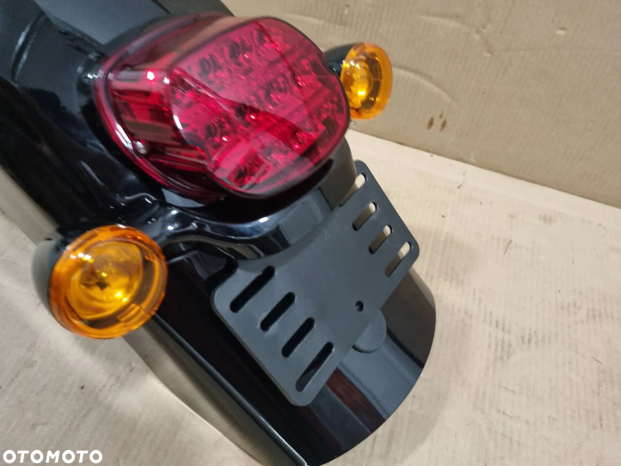 Lampa Tylna LED Harley Davidson Softail Touring Road Glide - 1