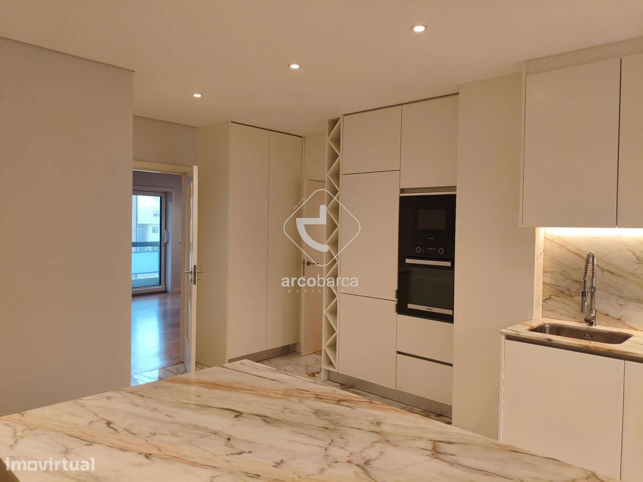 Apartamento T3 c/ garagem e arrumos - Grande imagem: 4/25