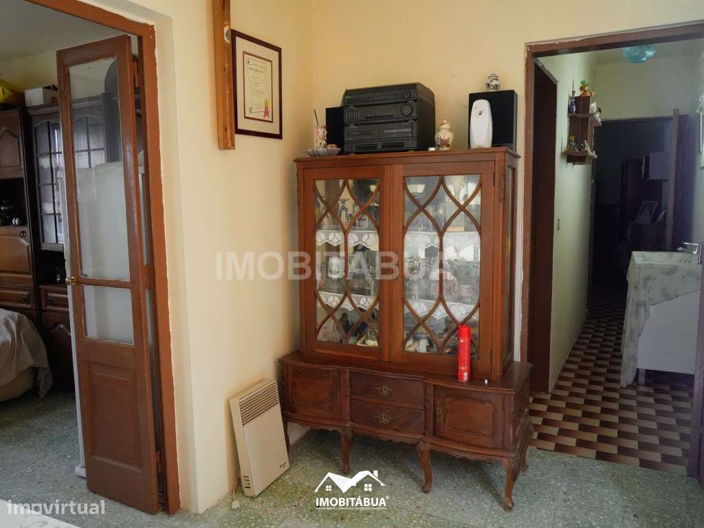 Moradia T2 com terreno, terraço e um anexo. - Grande imagem: 5/26