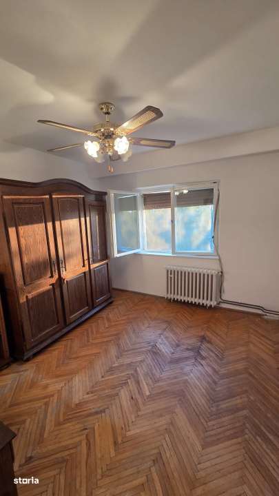 Apartament 3 camere  Micro 16 - Imagine principală: 3/13