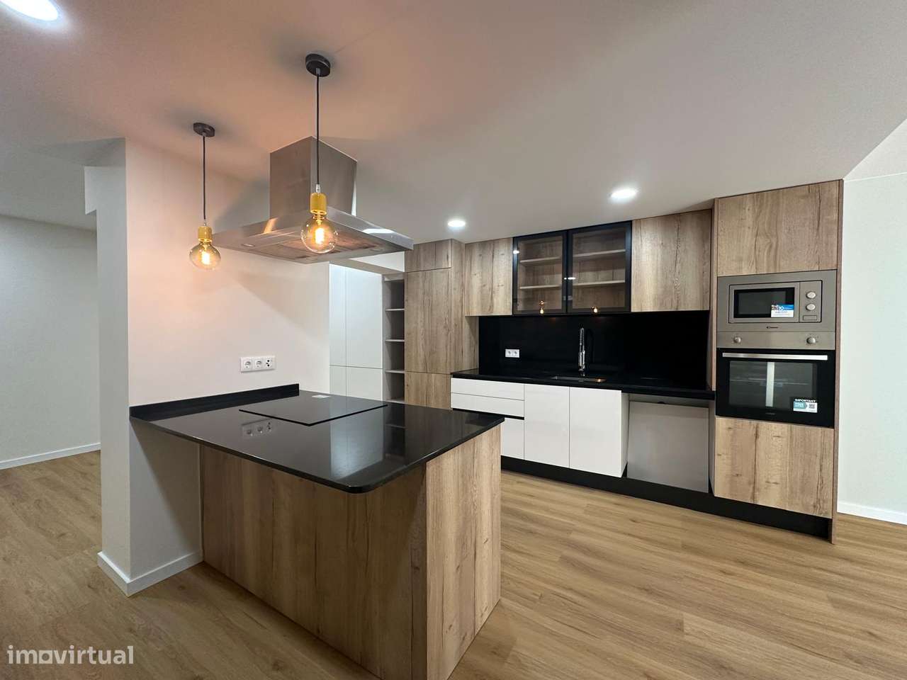 Apartamento T2 totalmente renovado, vista mar-14