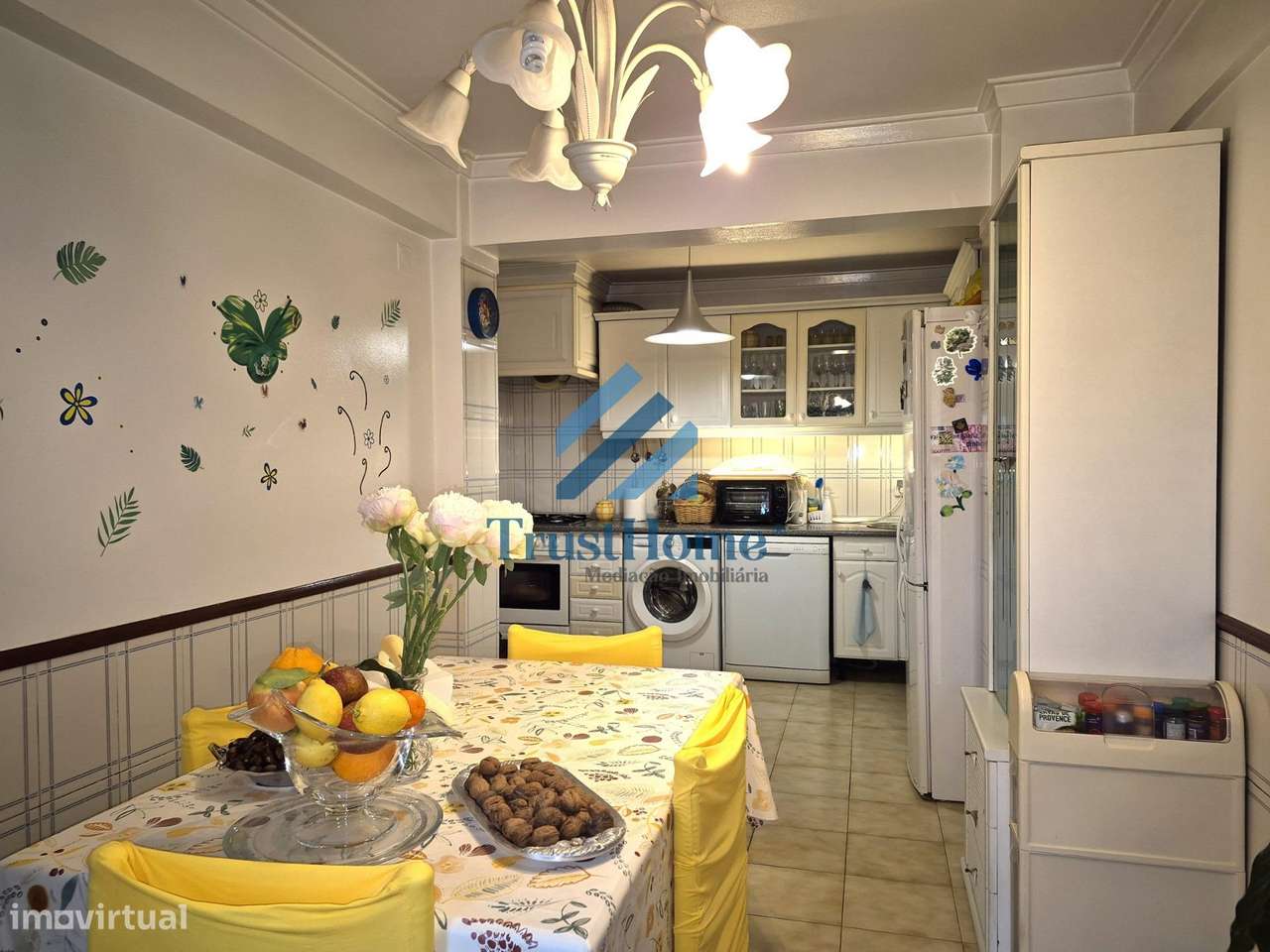 Apartamento T1+1 Mobilado com Varanda e Arrecadação em Queluz-5