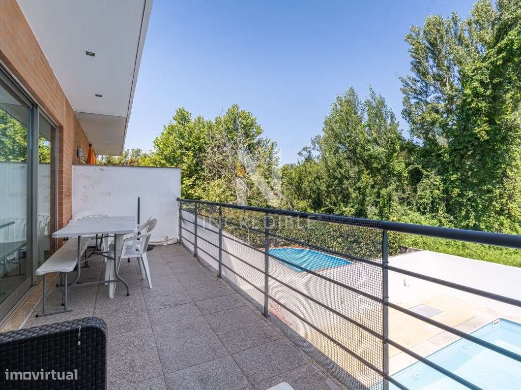 MORADIA T3+1 COM PISCINA EM FROSSOS, BRAGA-11