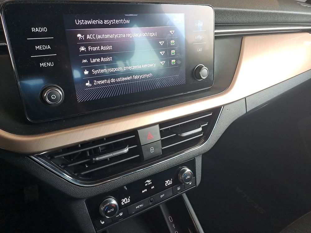 SKODA SCALA Virtual Cockpit Comfort Tech Grzana Kierownica ACC Indukc 1,5TSI 150KM