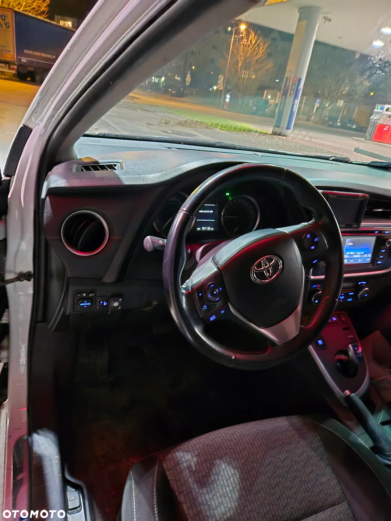 Toyota Auris Hybrid 135 Premium - 3