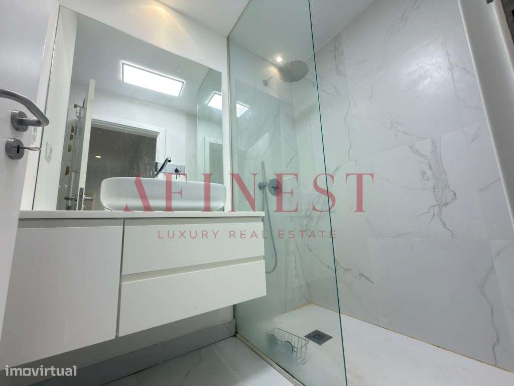 APARTAMENTO T1 REMODELADO NO ESTORIL-10