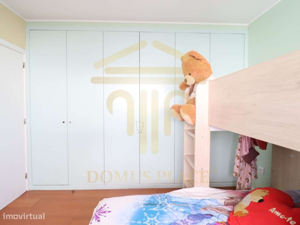 Apartamento T3 no Castelo da Maia com Terraço, 3 Frentes e Lugar de...-35