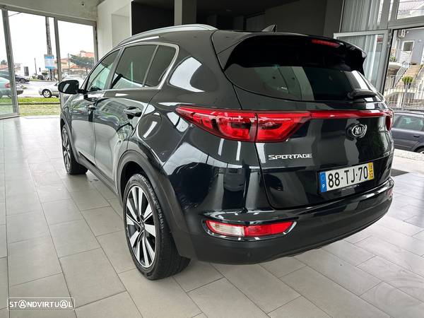 Kia Sportage 1.7 CRDi ISG TX Navi - 24