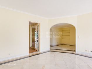 Apartamento T2 com garagem para arrendamento no Monte Estoril - Grande imagem: 4/23