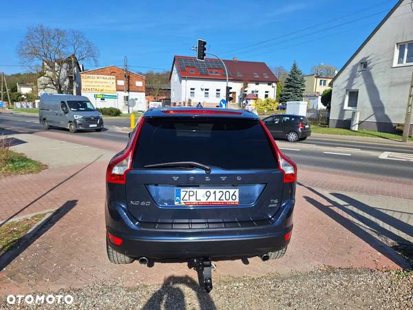 Volvo XC 60 - 8