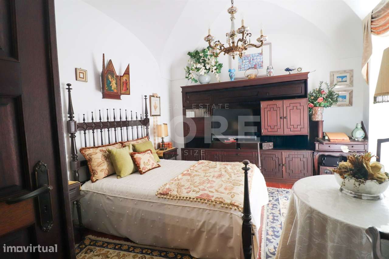 Moradia T10  Quintal - Centro de Redondo - Grande imagem: 4/29