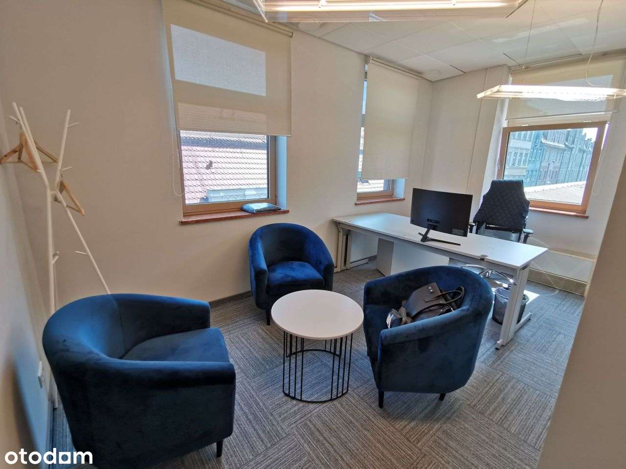 Obiekt handlowo-biurowy 1884m2 na sprzedaż-19