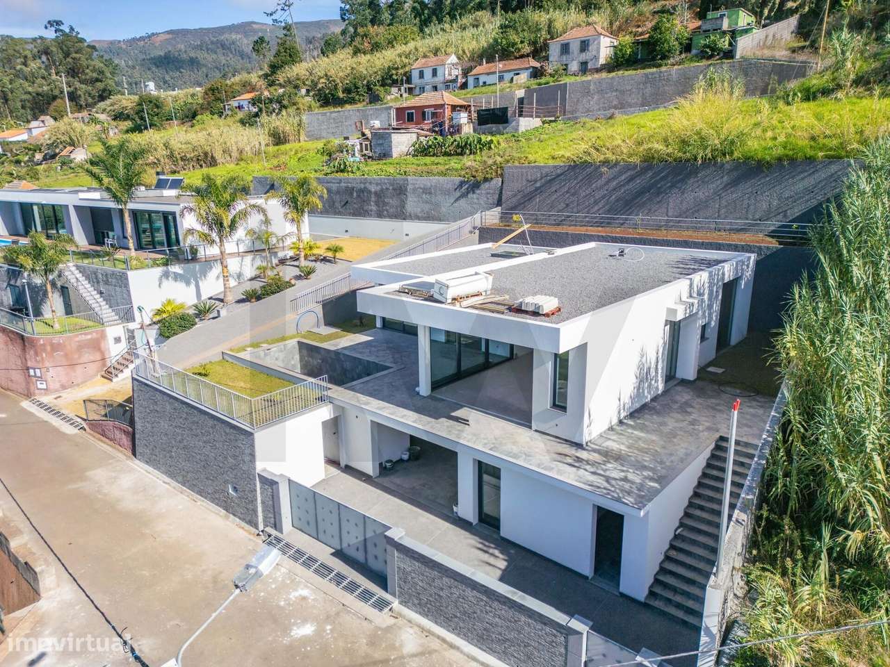 Moradia T3 Moderna com Vista Mar – Arco da Calheta - Grande imagem: 2/60