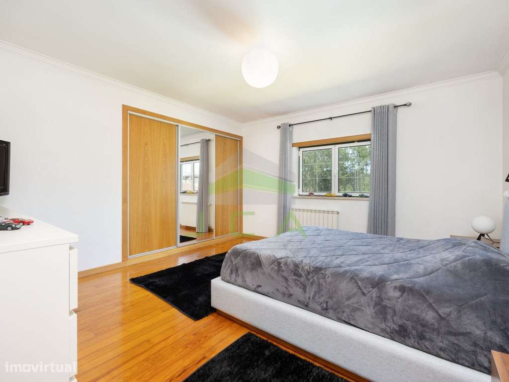 Moradia V4 com piscina e terreno a 15min de Leiria-20