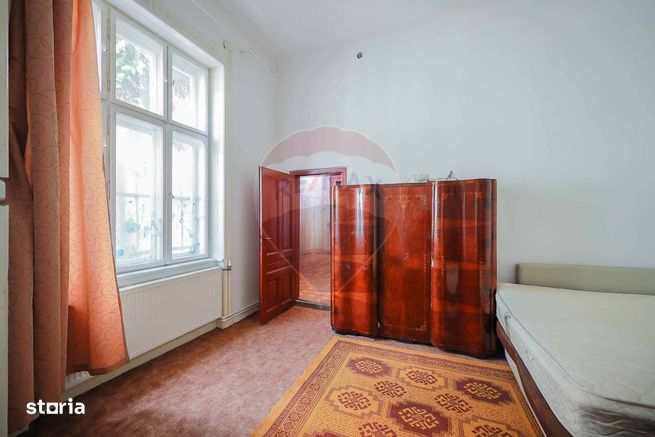 Apartament cu 4 camere de vânzare în zona Ultracentral-5