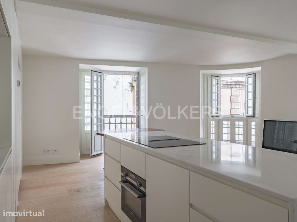 Elegante e luxuoso apartamento T2, junto à Av. da Liberdade-7