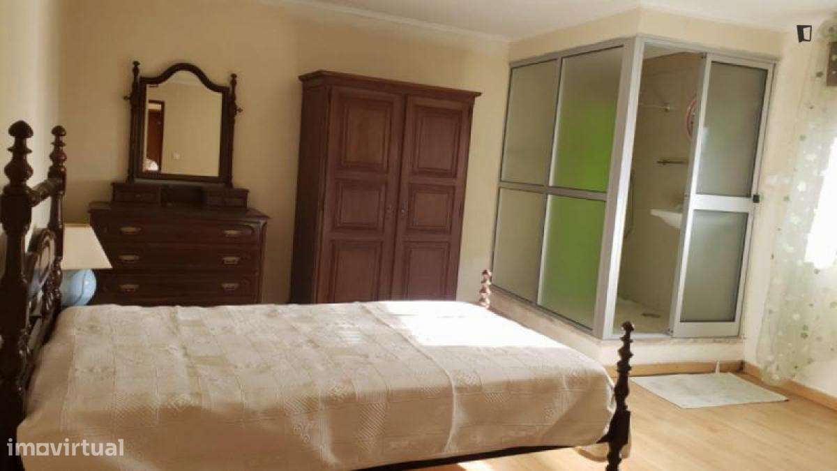 Quarto - localizado em Lumiar Lisbon - Grande imagem: 2/15