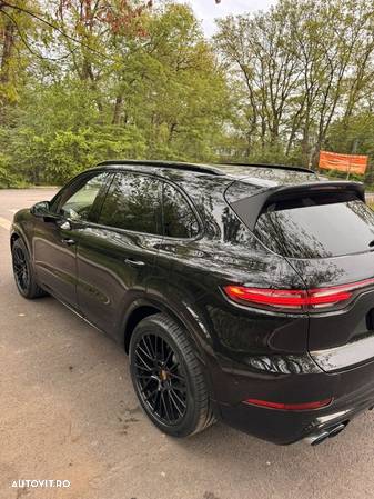 Porsche Cayenne Tiptronic S - 12