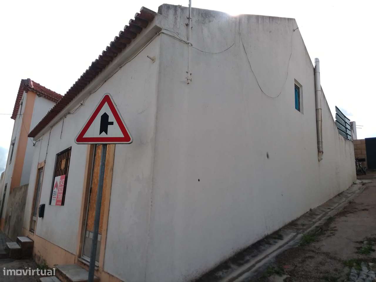 Loja para venda no Vale de Santarém - Grande imagem: 3/4