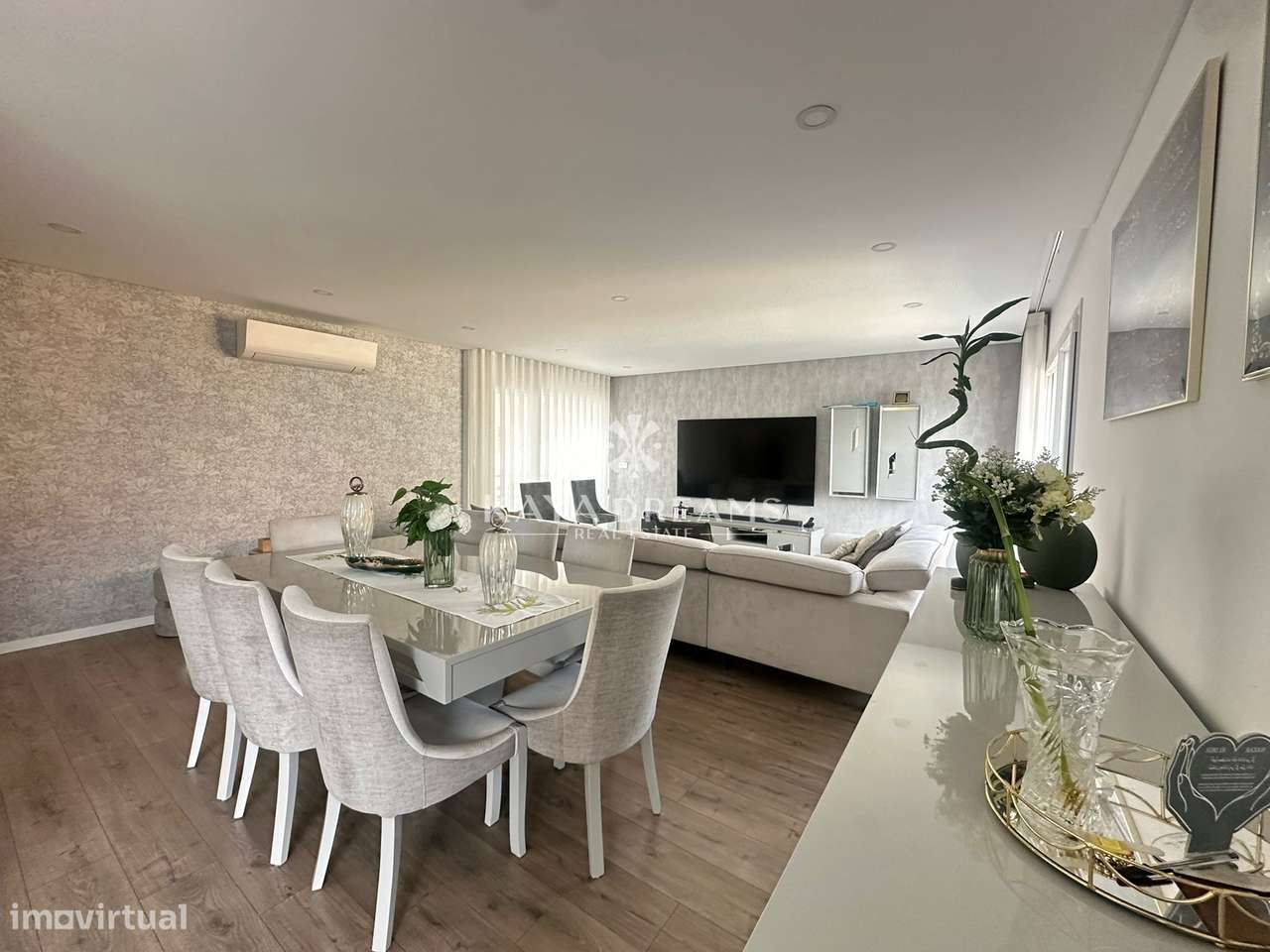 Moradia Semi Nova T4 de Luxo em Famões, a um Passo de Lisboa-9