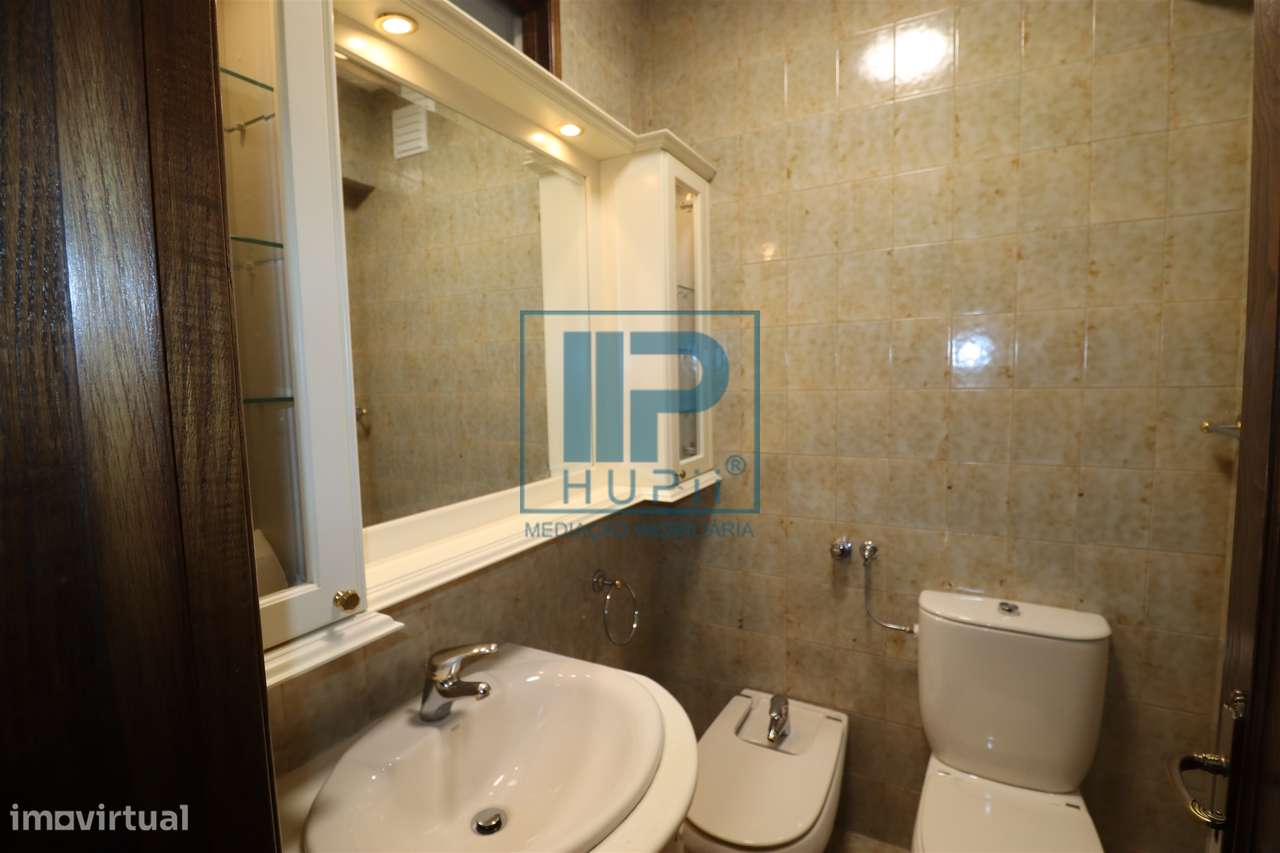 Apartamento T4 Venda em Oliveira, São Paio e São Sebastião,Guimarães-9