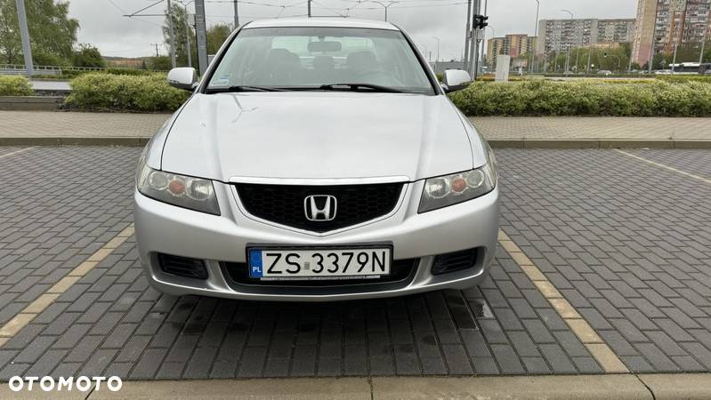 Honda Accord 2.0 LS - 9