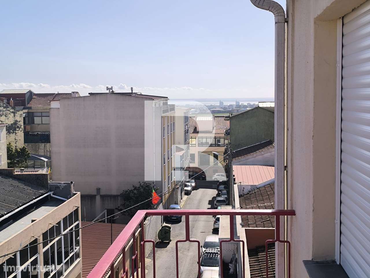 Apartamento T2 Remodelado em Camarate-18