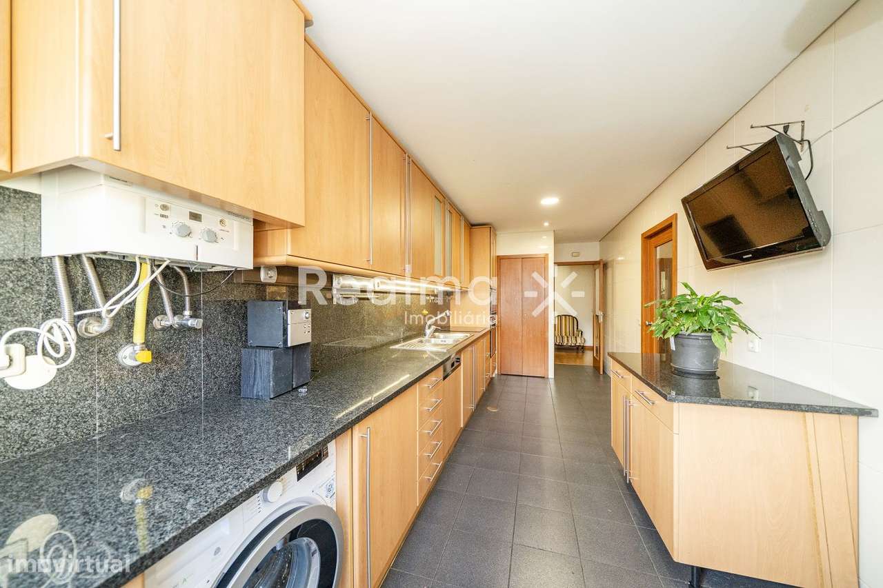 Apartamento T5 em S.Victor-25